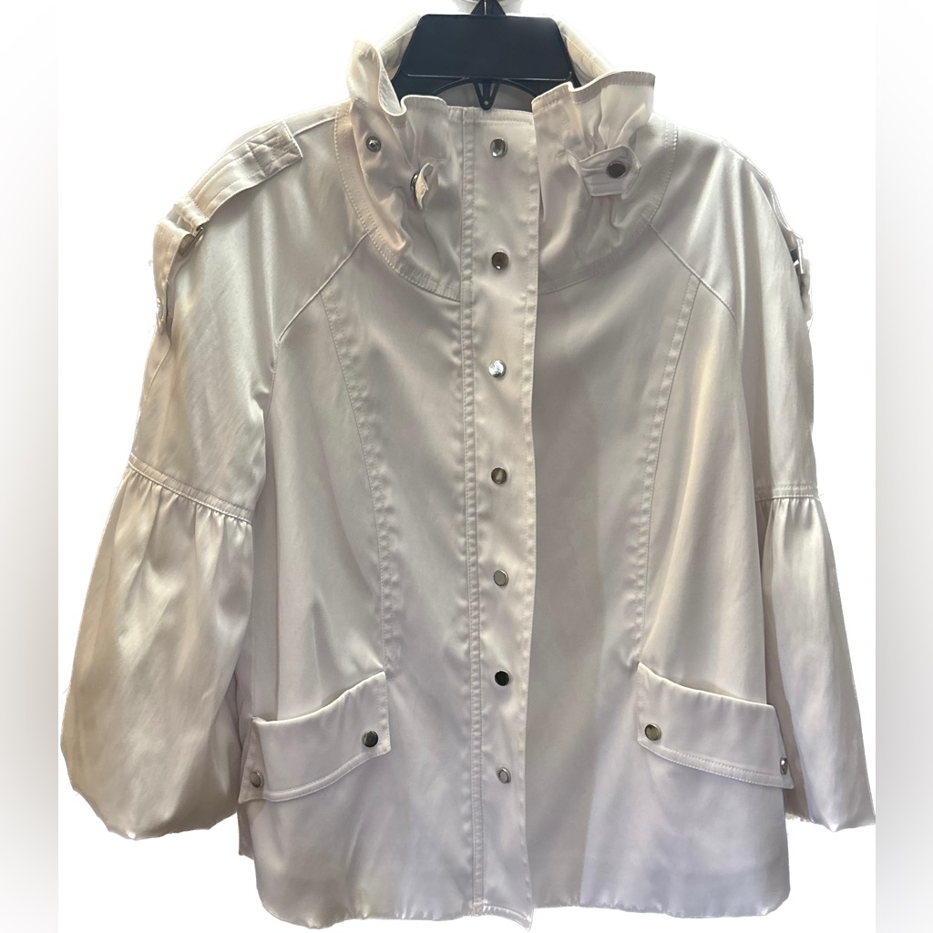 Cache White Jacket Size M